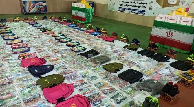  همدلی جهادگران با توزیع ۱۲۰ بسته لوازم تحصیلی