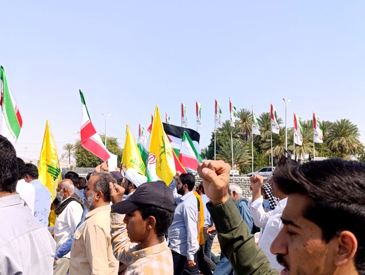 ابراز همدردی مردم سندرک و فین با مردم فلسطین در راهپیمایی روز قدس