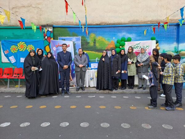 جشن نیکوکاری و عید همدلی در مدارس منطقه ۱۰