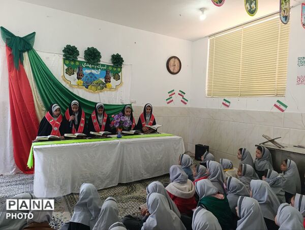 محفل نورانی قرآن در دبستان خدیجه کبری ابرکوه