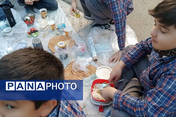 برگزاری صبحانه سلامت در دبستان علامه طباطبایی پیشوا