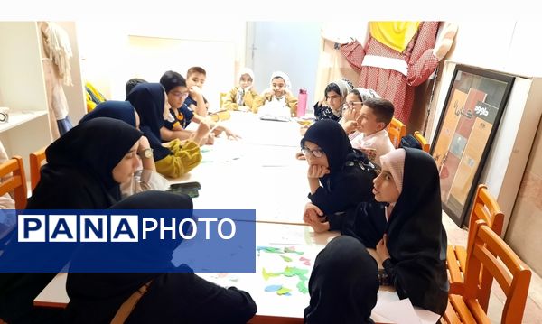 هم‌نشینی اعضای مراکز کانون پرورش فکری کودکان و نوجوانان در مشهد