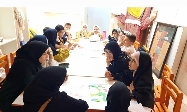 هم‌نشینی اعضای مراکز کانون پرورش فکری کودکان و نوجوانان در مشهد
