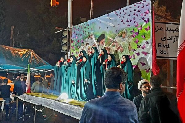 دختران ایران؛ اراده‌ای متحد، از انقلاب تا دفاع و سازندگی