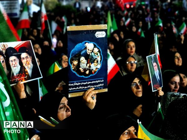 نسل نو در گلوگاه پای کار وطن