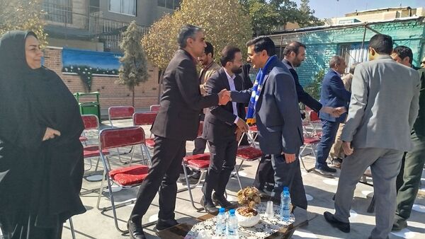 مشعل المپیاد ورزشی ناحیه ۷ در دبستان شهدای راه آهن روشن شد