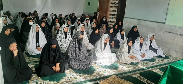 پویش میز گفت‌وگو در دبیرستان حاج مهدی روحانی ارغا