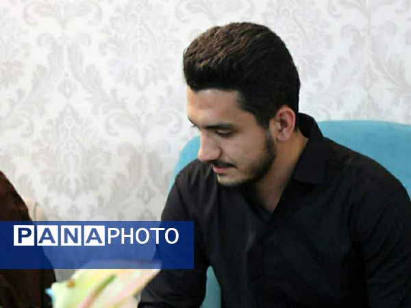 دیدار فرمانده نیروی هوایی ارتش با خانواده شهدای خدمت