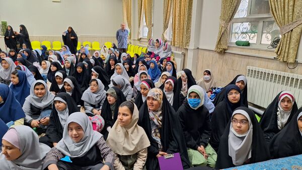 مسابقات قرآن و احکام دختران ابتدایی در دارالقرآن امام حسین(ع) ناحیه ۶ مشهد
