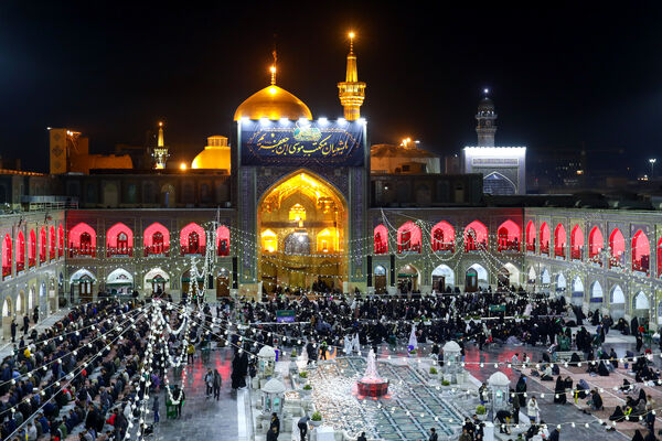 حال و هوای حرم مطهر رضوی در شب شهادت امام کاظم علیه السلام