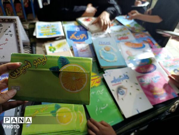جلوه‌هایی از تجمع میدان امام خمینی(ره) قم در دومین شب محرم