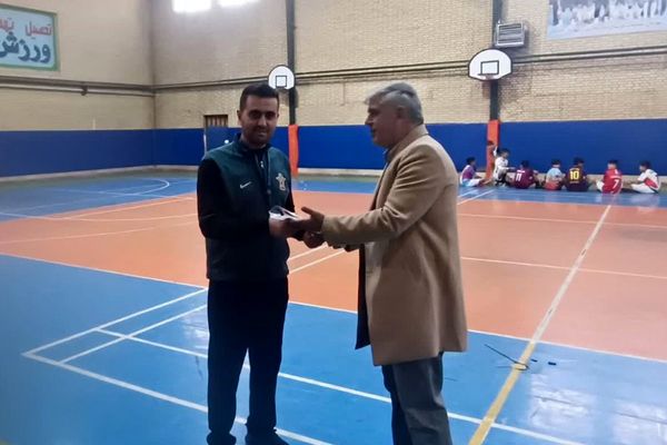 مسابقه ورزشی «روز پدر و پسری» طرح شهید خرازی در دبستان پسرانه علامه طباطبایی پیشوا