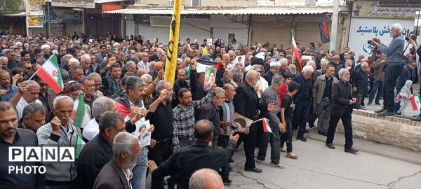  کودکان و دانش‌آموزان لارستانی در راهپیمایی روز قدس