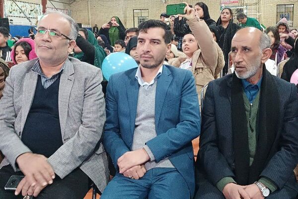 جشن باشکوه ایام الله دهه فجر در بهارستان‌دو