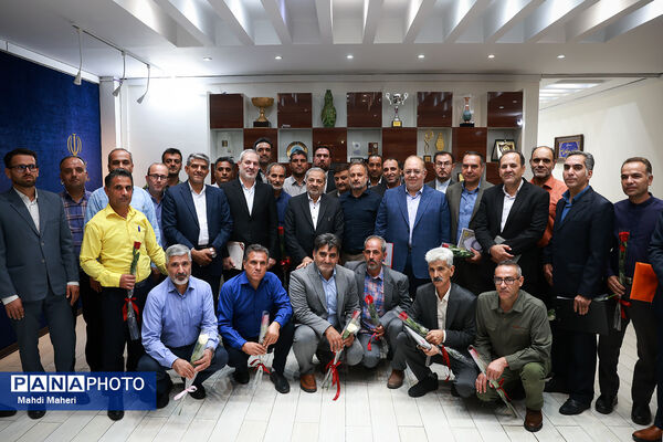 دیدار وزیر آموزش و پرورش با منتخبی از سرایداران و کادر خدماتی مدارس