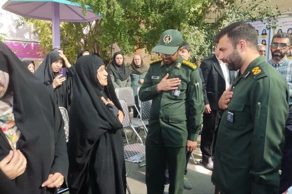 شوق مهر در دبیرستان دخترانه شهیدجوادجلالی ناحیه 3 شیراز