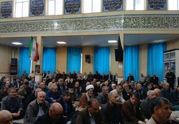 از محراب نماز جمعه تا تکریم معلمان؛ یاد شهدا زنده ماند
