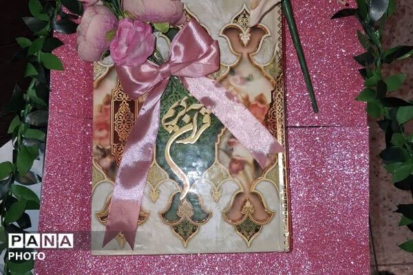 جشن شکوفه‌ها در دبستان بنی‌هاشمی شهرستان رباط‌کریم