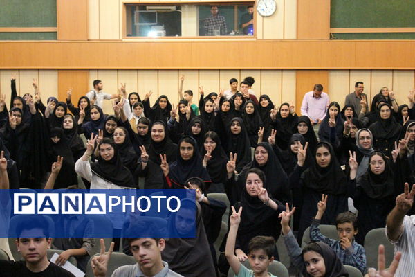 برگزاری اختتامیه چهاردهمین جشنواره نوجوان سالم در همدان