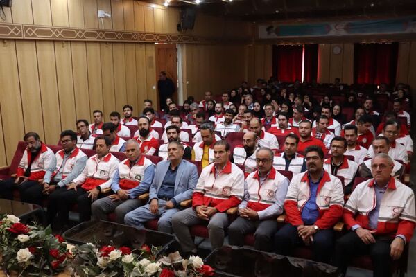 آیین تجلیل از ایثارگری‌های کارکنان و نجاتگران جمعیت هلال‌احمر استان همدان  