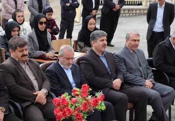 تحول در زیرساخت‌های قروه؛ از مدرسه تا کمربندی و استخر