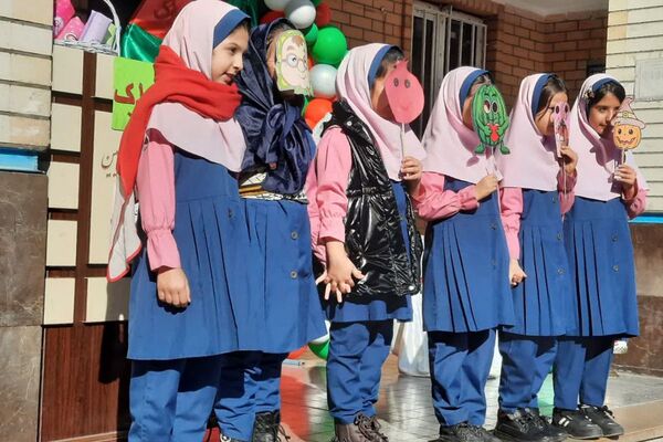 برگزاری مراسم جشن یلدا در مدرسه مهرآیین و مدرسه مریم بهارستان۲