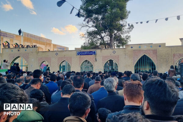 خروش مردم لردگان در دفاع از انقلاب 