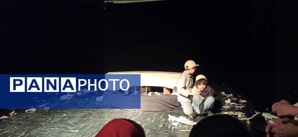 نمایش «گلدسته‌ها و فلک» در تبریز