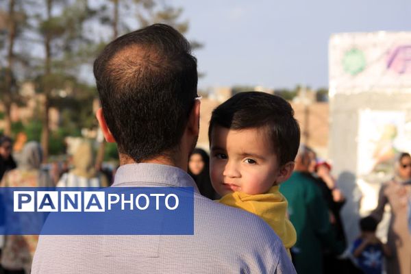 برنامه تلویزیونی محفل قرآنی خــادم الرضــا