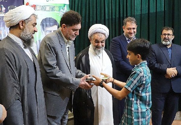 دو خبرنگار پانا استان قم رتبه‌های برتر رویداد رسانه‌ای میثاق را کسب کردند