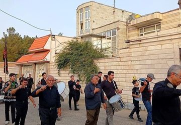 زنجیرزنی هیئت امام‌حسن‌مجتبی(ع) شهر نیم‌ور در روز تاسوعای‌حسینی