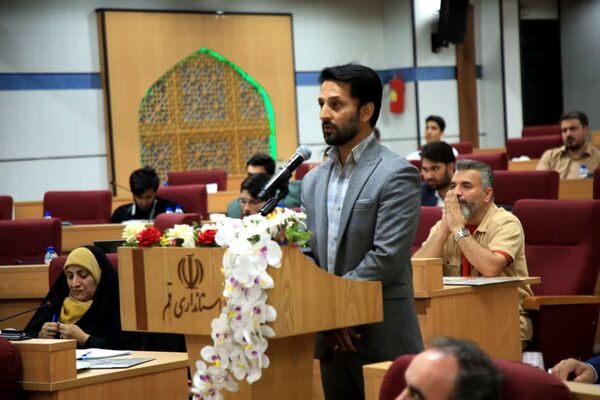نشست صمیمی مدیران رسانه با استاندار قم