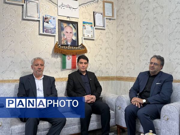 دیدار استاندار کردستان با خانواده شهدای حملات تروریستی رژیم صهیونیستی و بازدید از طرح‌های توسعه‌ای قروه