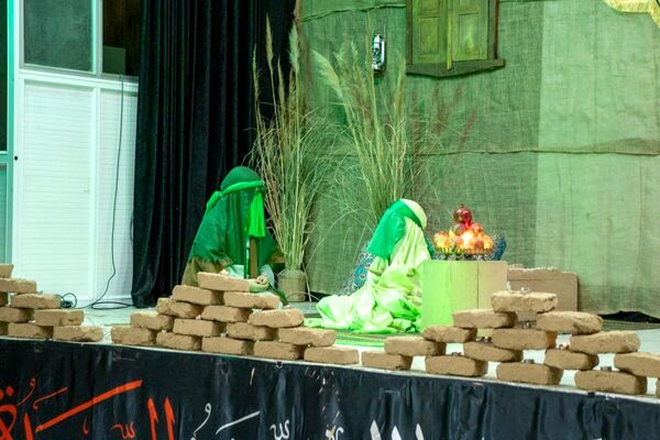مراسم عزاداری شهادت حضرت فاطمه(س) و اجرای نمایش تشییع پیکر مادر در محلات