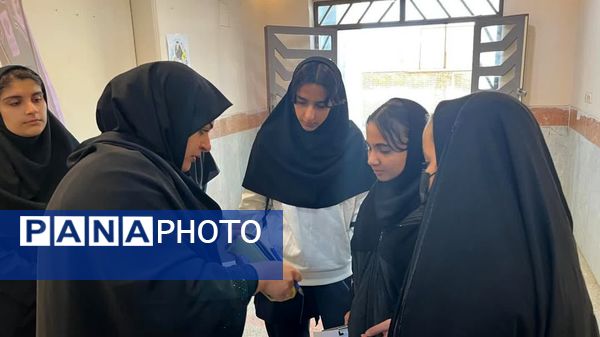 مسابقات فرهنگی‌ هنری با استقبال هنرمندان و دانش‌آموزان برگزار شد