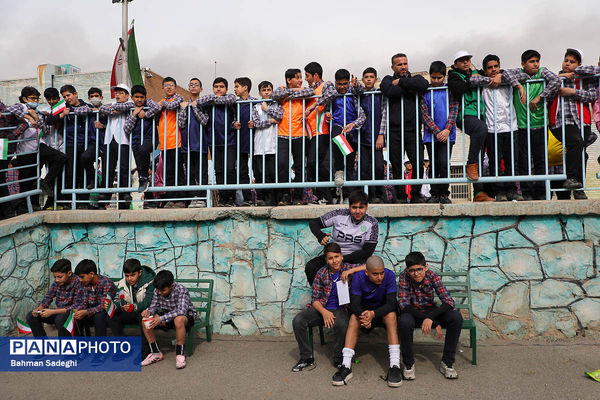 افتتاحیه مسابقات ورزشی بین مدرسه‌ای جام اقتدار ایران