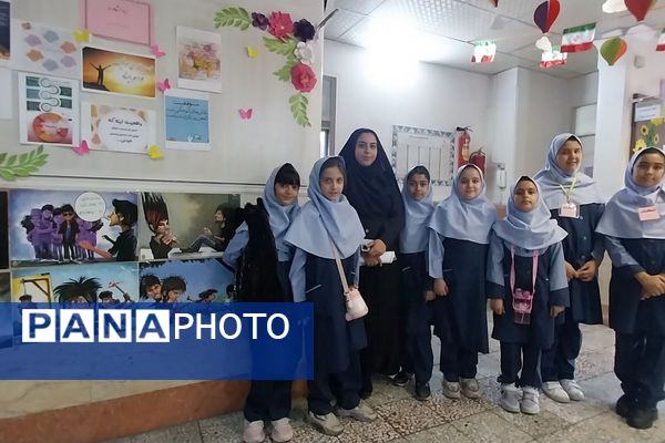 برگزاری نمایشگاه به مناسبت «هفته پدافند غیرعامل» در دبستان شهید مجید مجیدی ناحیه دو شهرری 