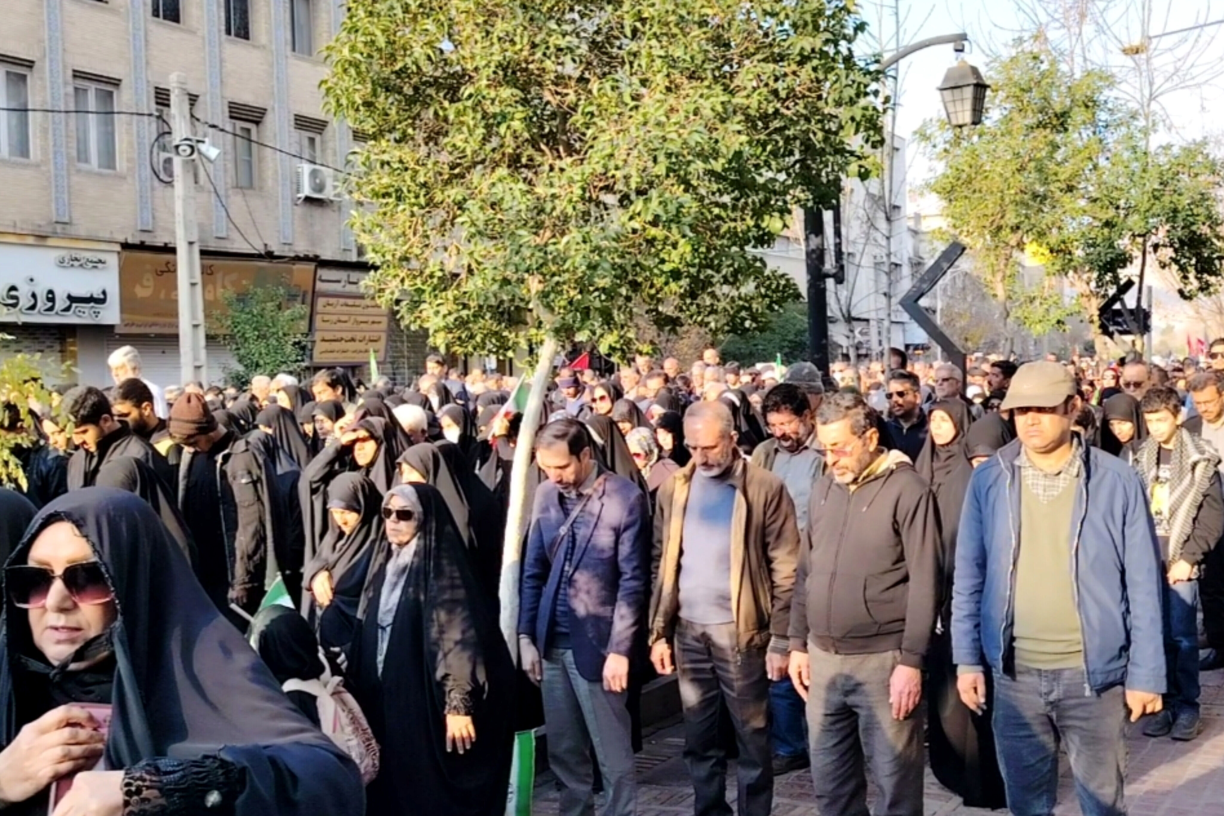 حضور پرشور شیرازی‌ها در محکومیت حوادث تروریستی اخیر
