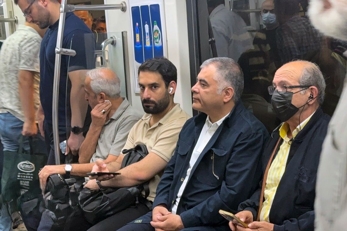 مشارکت وزیر نفت در پویش «یک روز بدون خودرو»
