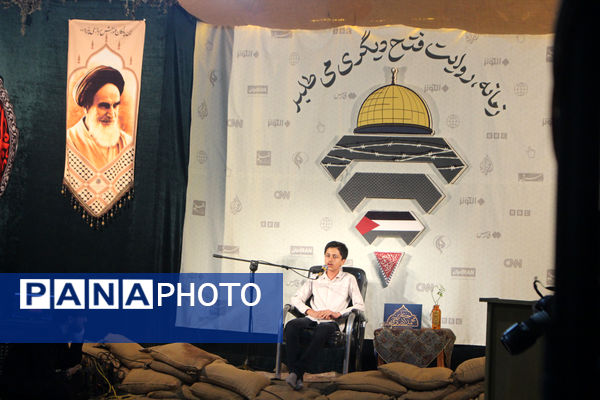 روایتگری طلاب جوان در یادواره شهدای مدرسه حقانی قم