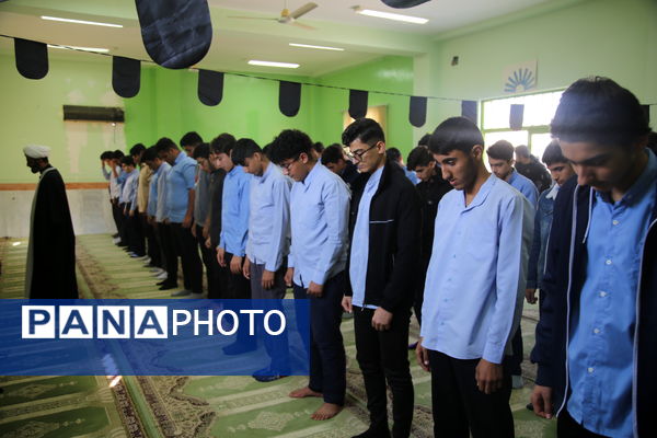 مراسم عزاداری ایام فاطمیه توسط دانش‌آموزان تنگستانی