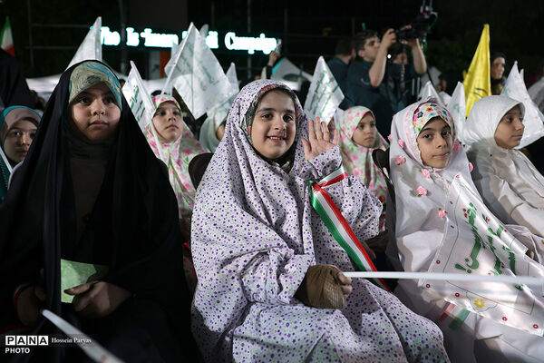 اولین جشن تکلیف کف خیابان