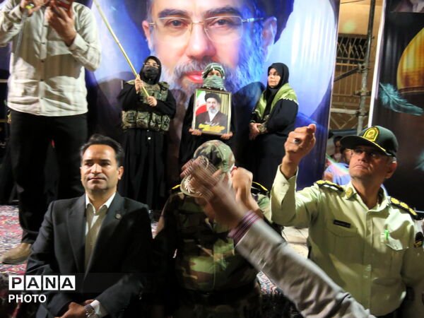 رژه دختران جان فدا همزمان با سراسر کشور در شهرستان خلیل آباد 