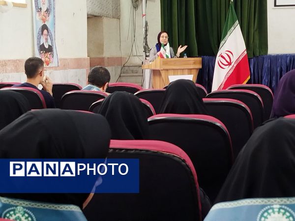 برگزاری دوره‌های ضمن خدمت تخصصی مربیان پیشتاز در فاروج