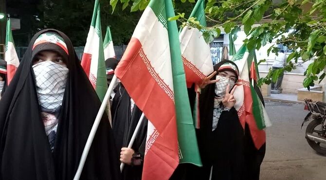دختران جان فدای سرزمین، پرچم داران فردای روشن