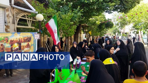 جشن وحدت و ولایت با حضور پرشور دانش‌آموزان اسکو