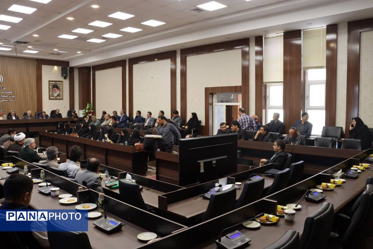 شورای آموزش و پرورش قطب شهید برونسی به میزبانی تربت حیدریه