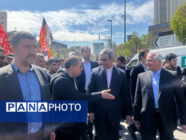 مشهد، حماسه‌ای به وسعت قدس؛ طنین فریاد مقاومت در خیابان‌ها