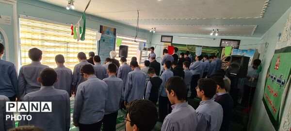 طنین «لبیک یا الله» در جشن تکلیف دبیرستان شاهد سالار شهیدان