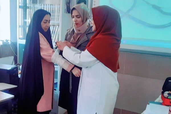 حضور آموزگاران پایه در برنامه‌های آموزشی سلامت و تندرستی(طرح شمیم) ناحیه دو شهرری 